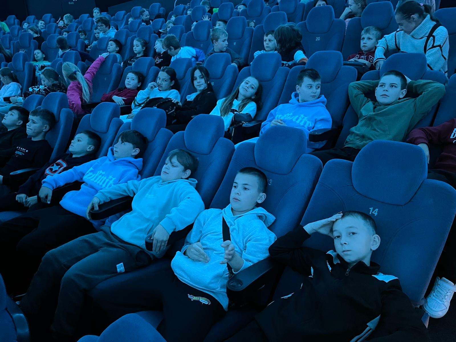 f5b37054-d2c4-43f7-abbc-b604dd1b0ff8