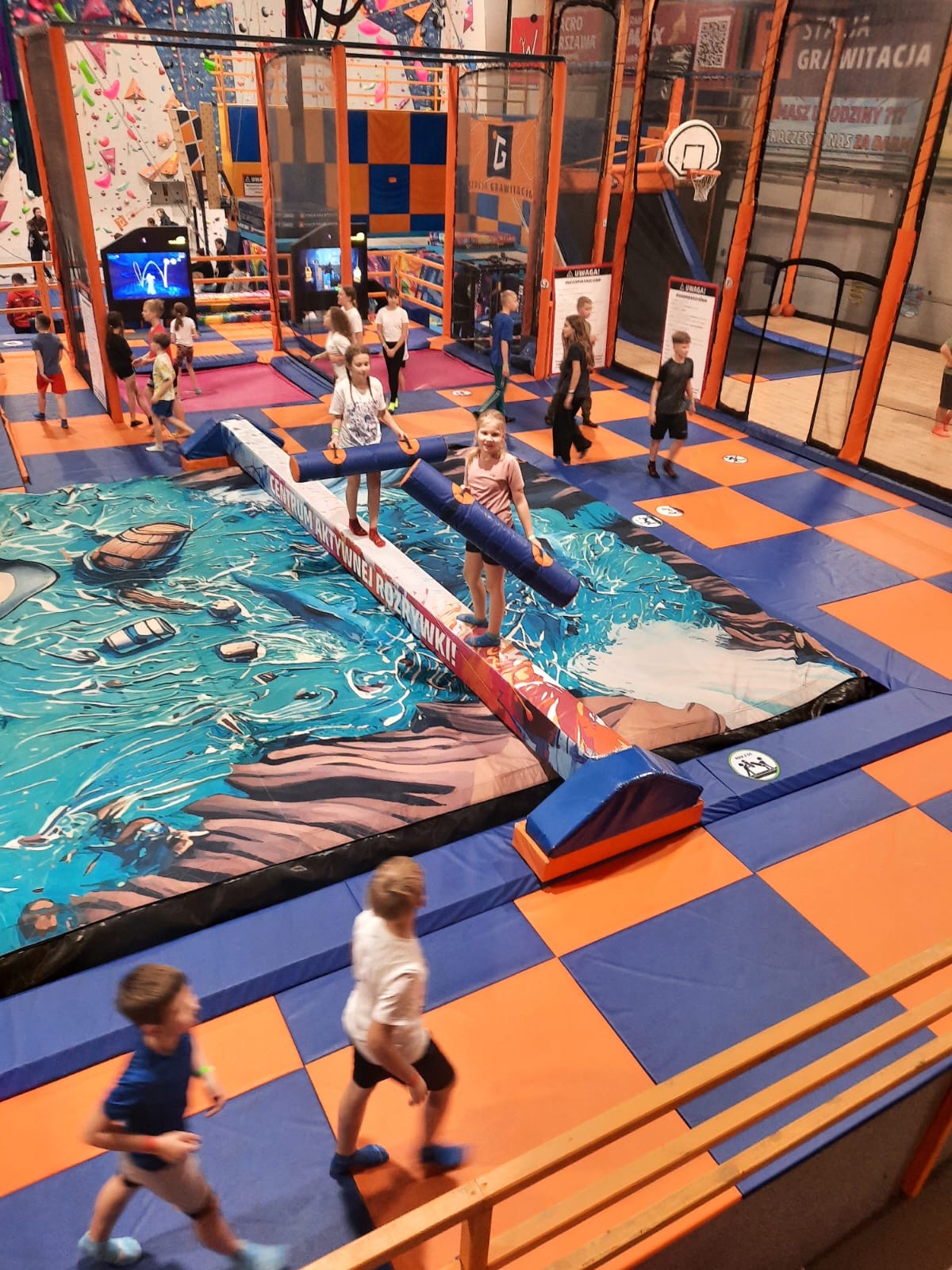 153bd067-73e7-44a8-a1eb-7c956bd69fa0