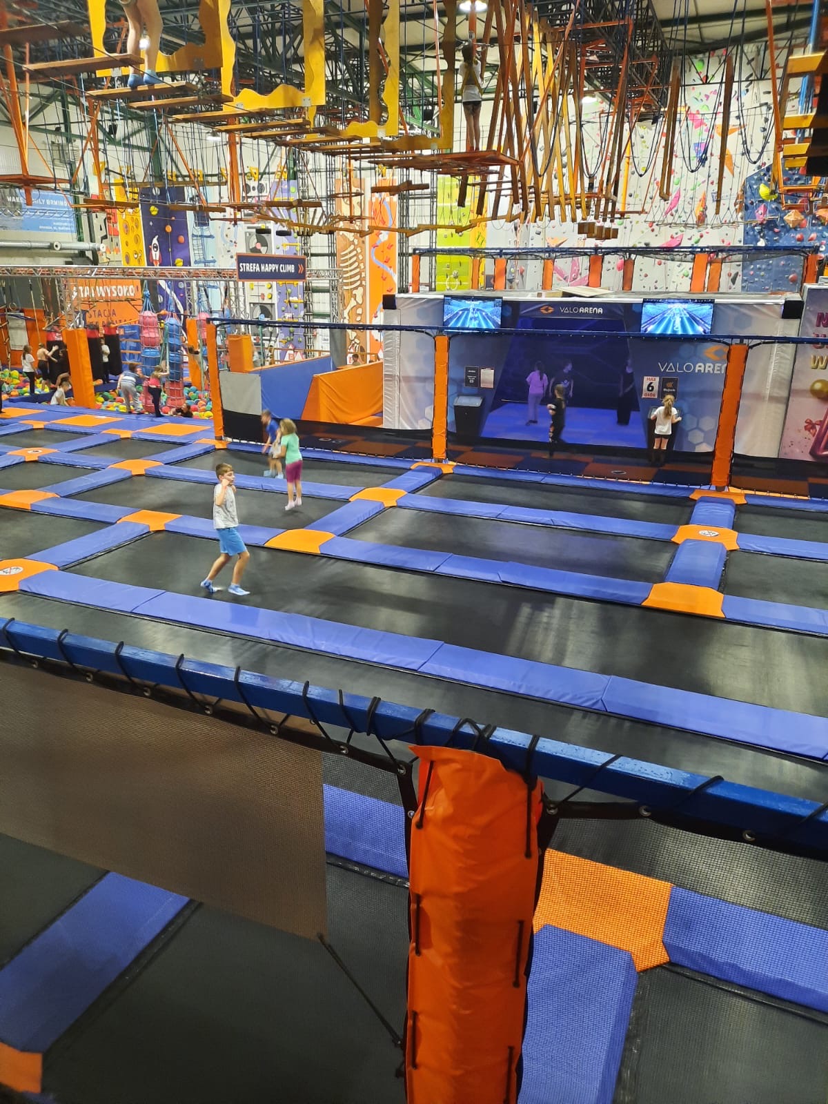 1e2190af-7ee3-4ffe-a5f7-048c93776ba5