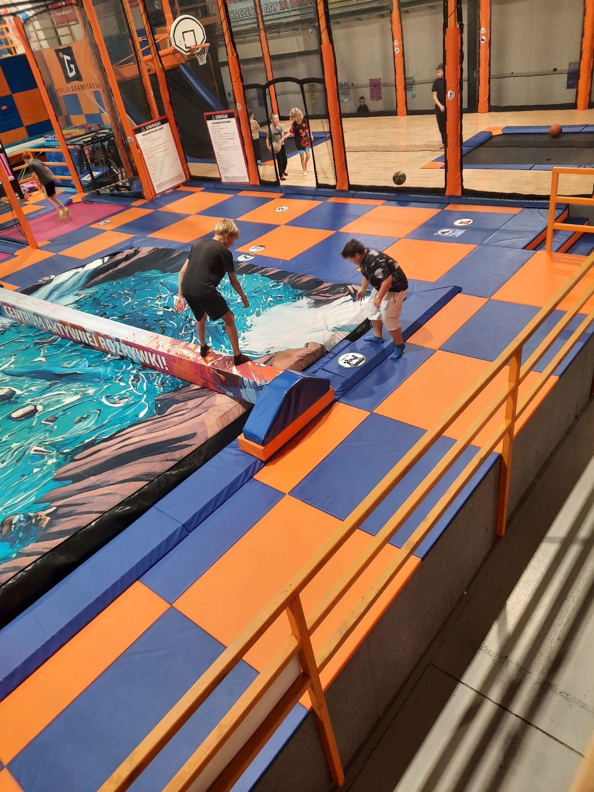 221ff1cb-d4e4-4eac-be2d-9b1540f75f6f