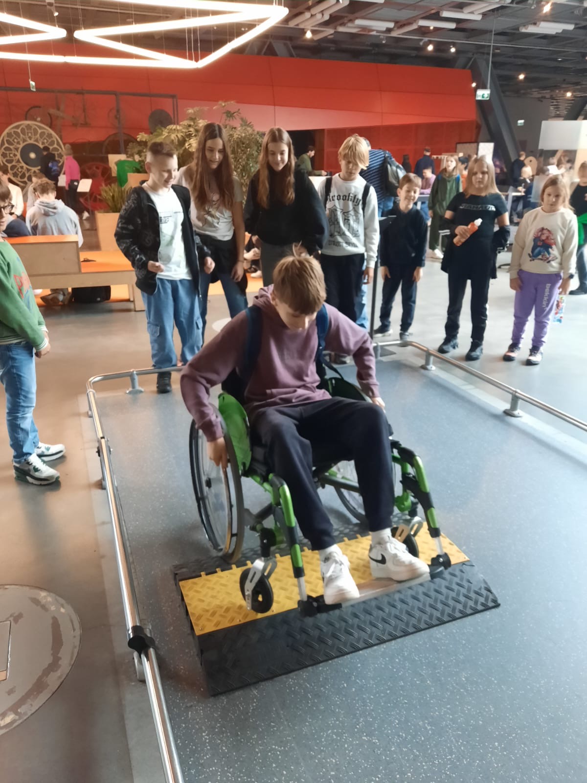 b2bed924-6d81-42a8-81aa-94e00a534d4c